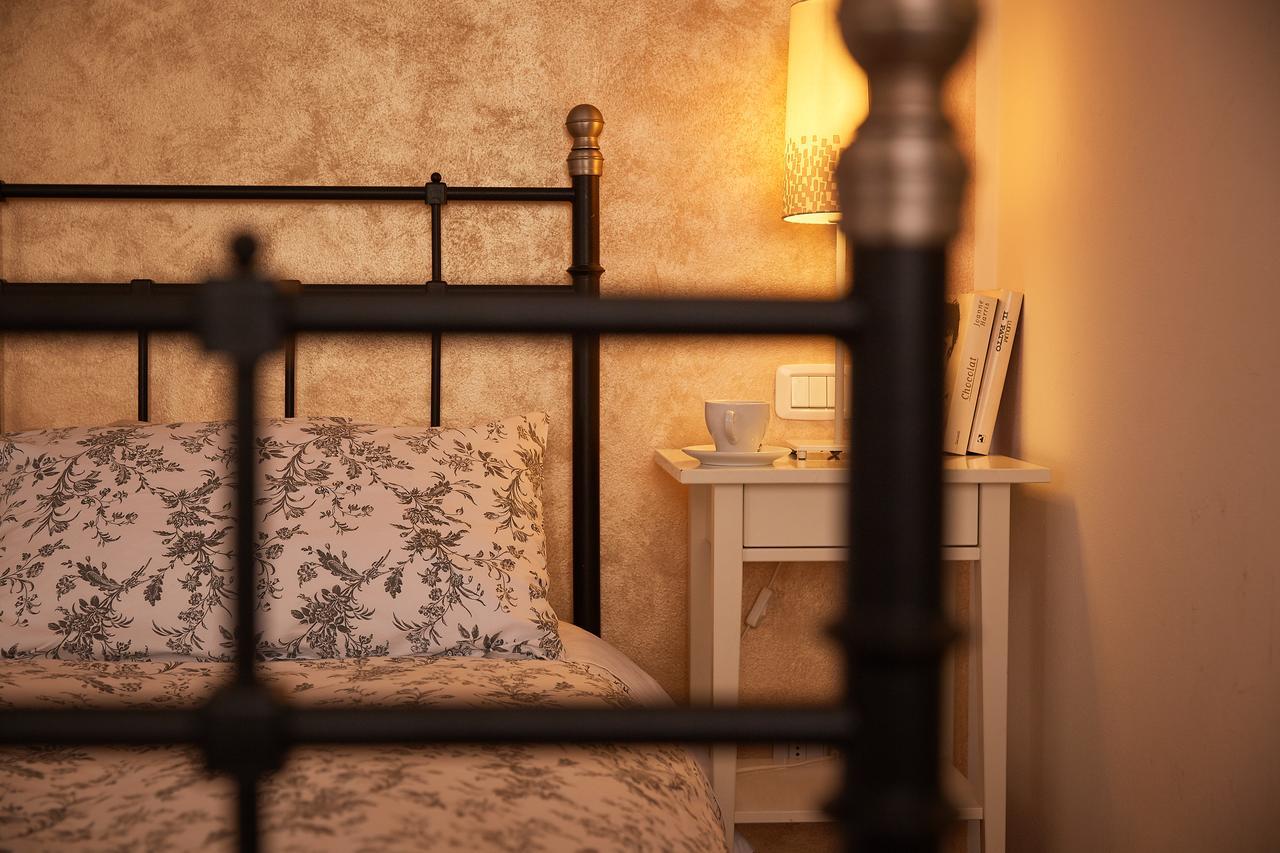 Cento Passi Dal Duomo B&B アレッツォ エクステリア 写真