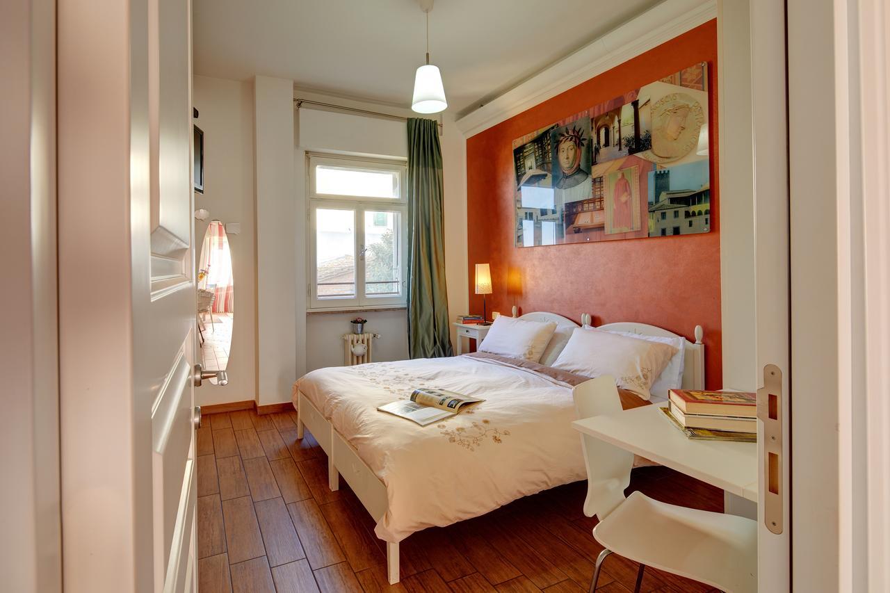 Cento Passi Dal Duomo B&B アレッツォ エクステリア 写真
